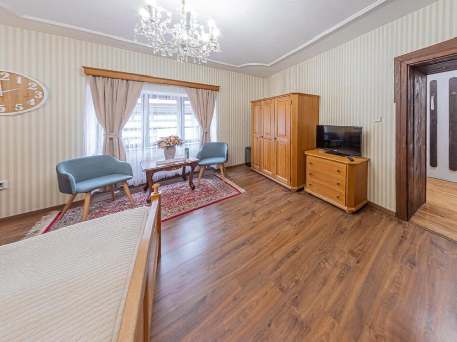 Hotel Salamander - Garni Банська Штявниця Екстер'єр фото