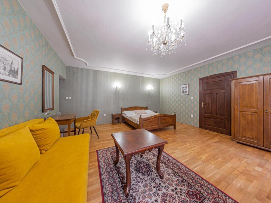 Hotel Salamander - Garni Банська Штявниця Екстер'єр фото