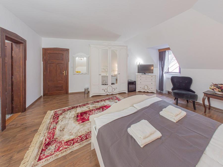 Hotel Salamander - Garni Банська Штявниця Екстер'єр фото