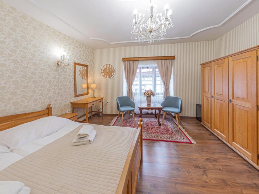Hotel Salamander - Garni Банська Штявниця Екстер'єр фото