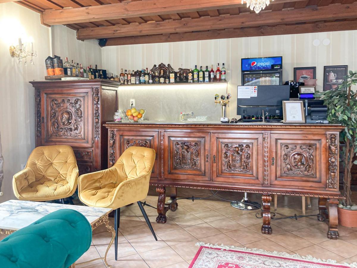 Hotel Salamander - Garni Банська Штявниця Екстер'єр фото